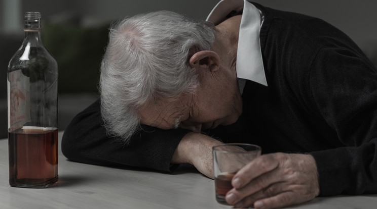 Részegen, meztelenül dühöngött egy skóciai hotelben egy idős brit házaspár / Illusztráció: Shutterstock