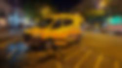 Szirénázó mentővel ütközött egy személyautó a Nagykörút és a Király utca sarkán / Fotó: Olvasóriporter