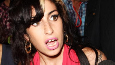 Winehouse zbyt pijana, by śpiewać