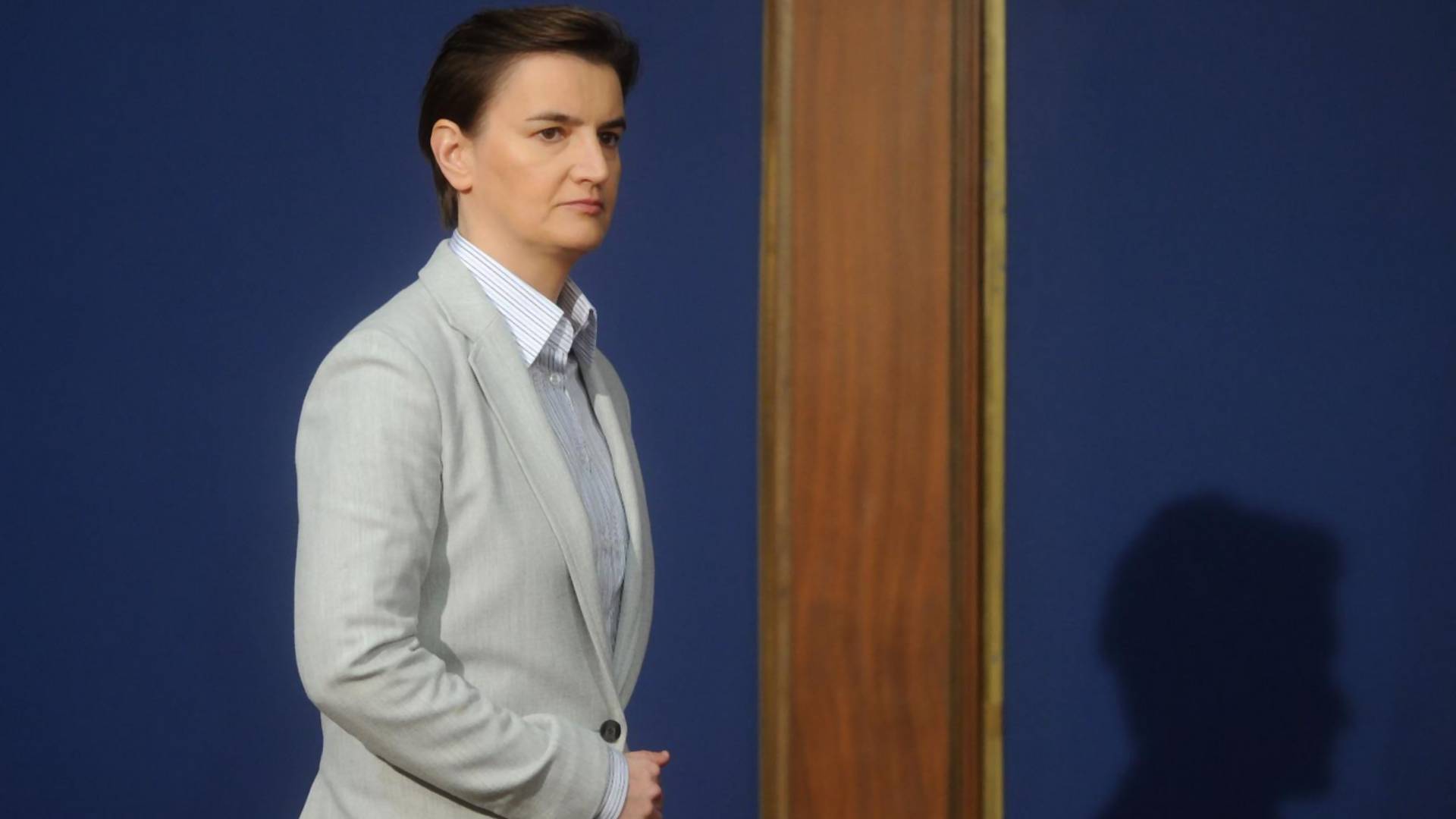 Odgovor Ane Brnabić na pitanje da li nam trebaju rampe je odgovor na pitanje da li nam treba takva premijerka