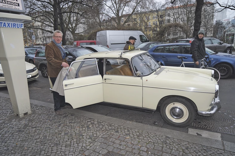 Peugeot 404