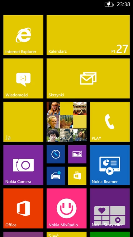 Trzecia kolumna kafelków to właściwie jedyna ważna modyfikacja mająca przystosować Windows Phone do urządzeń o dużym ekranie