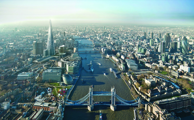 Shard London Bridge ma mieć 305 m (310 m z anteną) i 73 piętra i po ukończeniu w 2012 r. będzie najwyższym budynkiem w Unii Europejskiej.