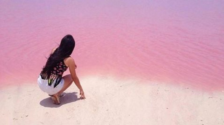 A Yucatán-félsziget egyik partja rózsaszínben pompázik/Fotó:Instagram