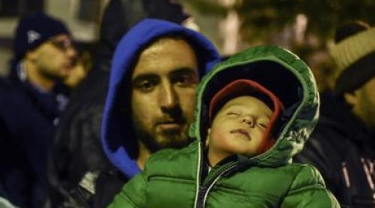 Hideg, éhség, szexuális zaklatás - megszenvedik a menekült gyerekek az utat Európába!