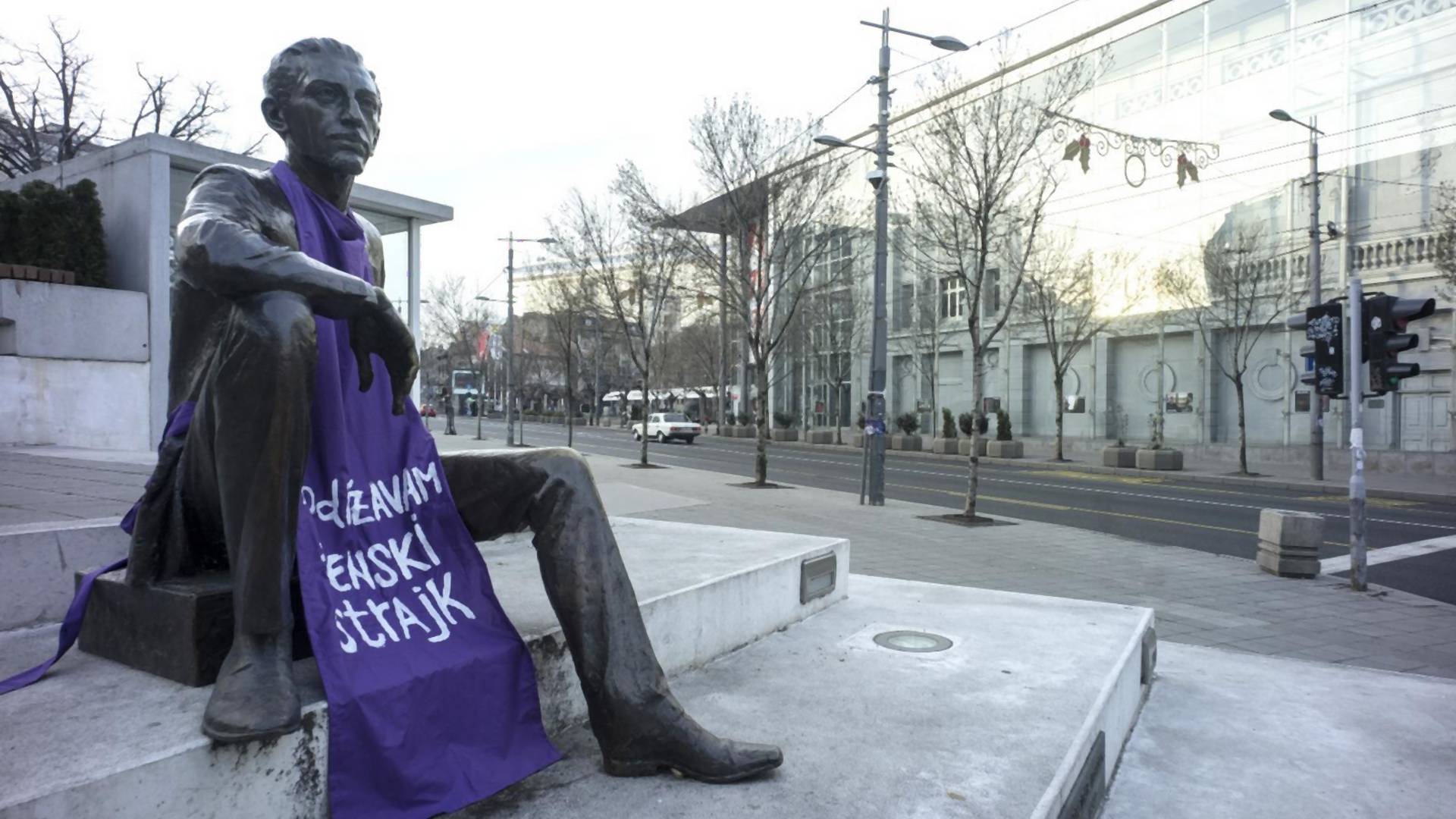 Komentari žena su najgora stvar u vezi sa feminističkom akcijom sa keceljama