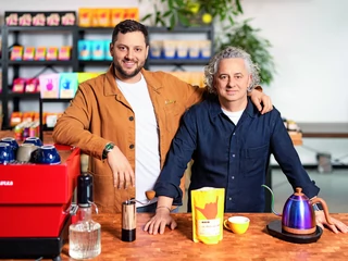 Robert (po prawej) i Wiktor Borowscy są zgodni: chcą kreować trendy i brać czynny udział w rozwoju całej kategorii rynku kawy speciality w Polsce i w Europie.