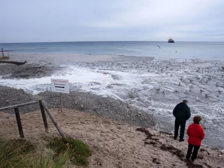 New sand for Baltic Sea beach in Boltenhagen