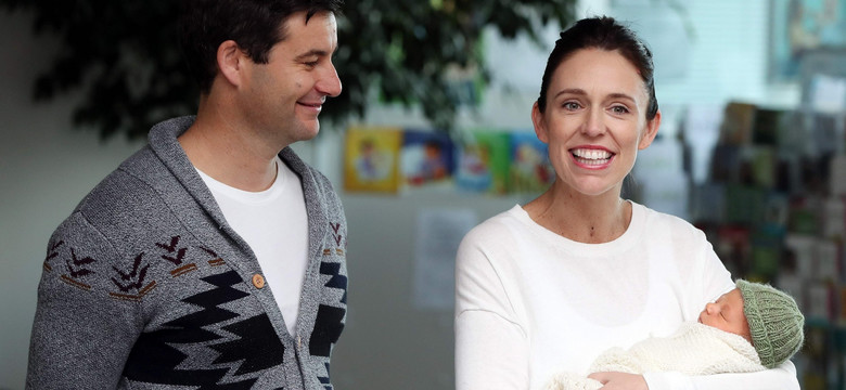 Premier Nowej Zelandii trzy tygodnie temu urodziła córkę. Na Facebooku ogłosiła program reform, ułatwiający życie rodzinom