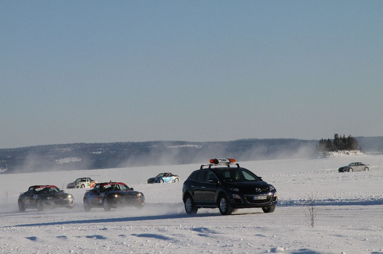 Emocjonujący finisz wyścigu Mazda MX-5 Ice Race