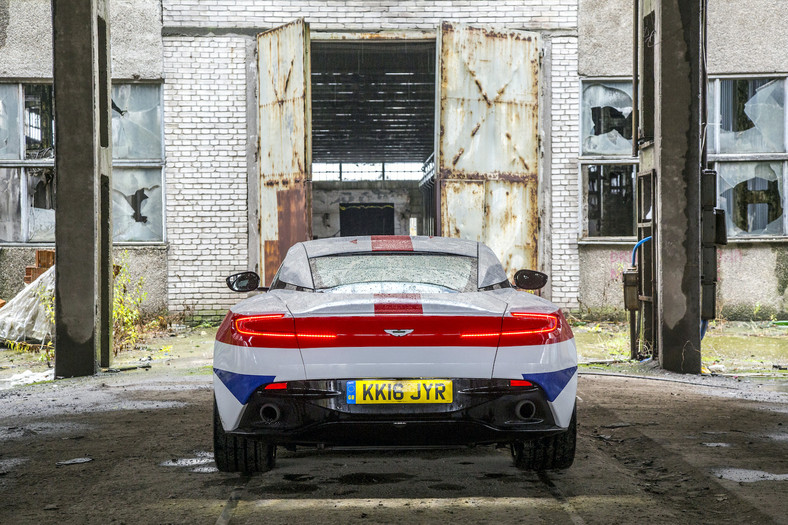 Aston Martin DB11