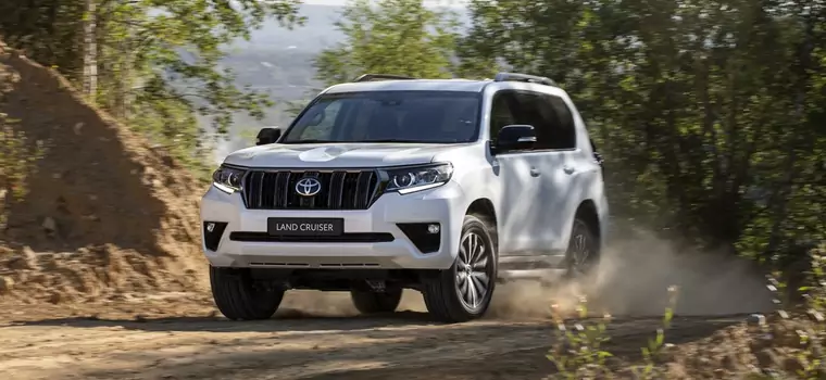 Toyota Land Cruiser – dzielna terenówka po face liftingu