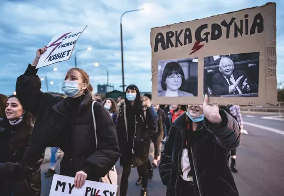 19-latka z Gliwic wezwana na policję za organizację Strajku Kobiet.