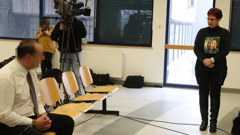 Az anya megjelent a bíróságon.