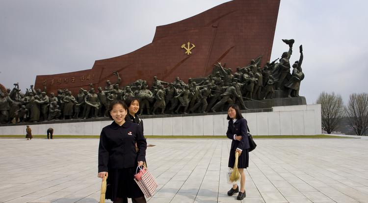 Észak-Koreai fiatalok