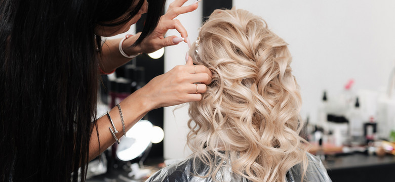 Próbna fryzura i makijaż ślubny - 10 rzeczy, o których powinnaś pamiętać