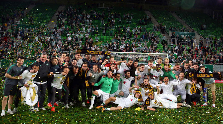 A Ferencváros focicsapata legutóbb két éve ünnepelt
bajnoki címet. A zöld-fehérek 30. aranyérmüket 
szerezhetik az NB I-ben /Fotó: Pozsonyi Zita