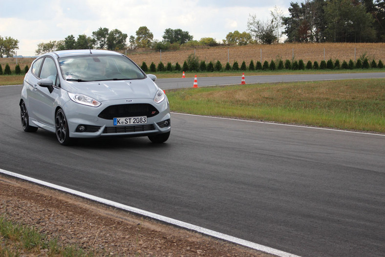 Ford Fiesta ST200 - jeszcze więcej zabawy