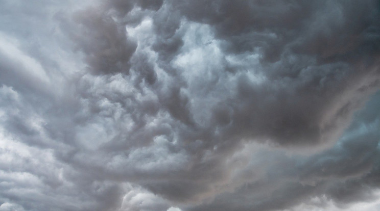 Borús, felhős idő várható csütörtökön, helyenként viharral és jégesővel / Illusztráció: Pixabay