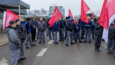 Strajk w Solarisie. W piątek rozmowy z zarządem firmy