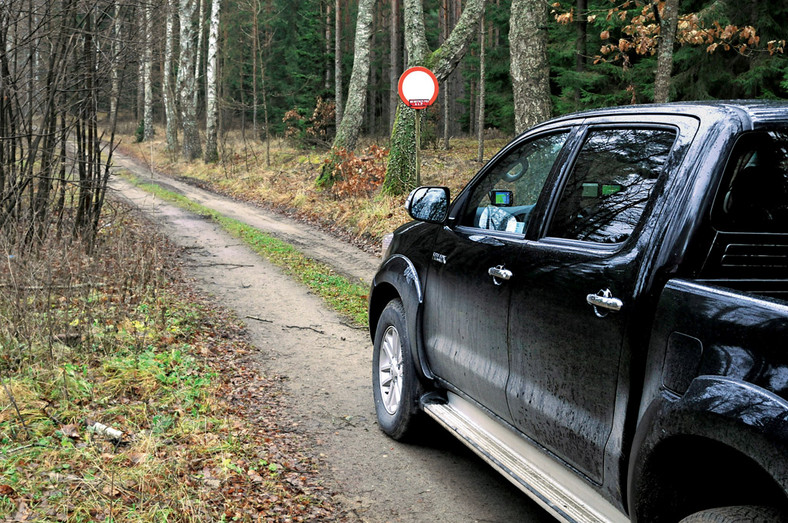 Test nawigacji na drogach lokalnych i szutrowych