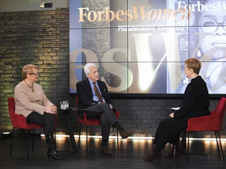 Podsumowanie roku z „Forbes Women”. Na zdjęciu Henryka Bochniarz i Józef Wancer. Dyskusję prowadzi Aleksandra Karasińska