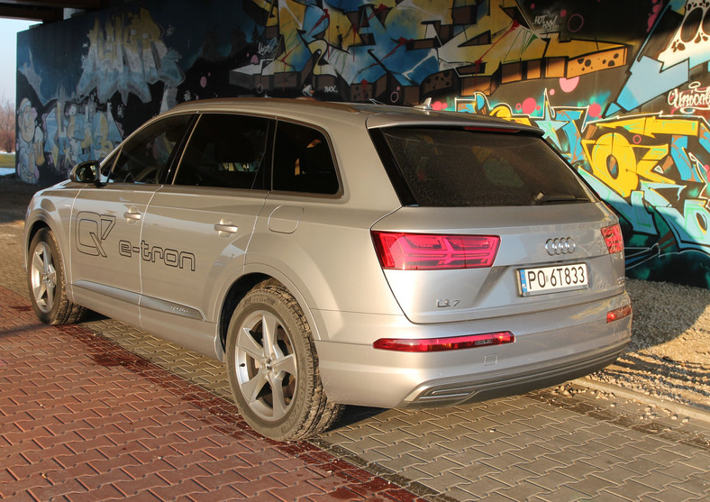 Audi Q7 e-tron quattro 3.0 TDI S tronic