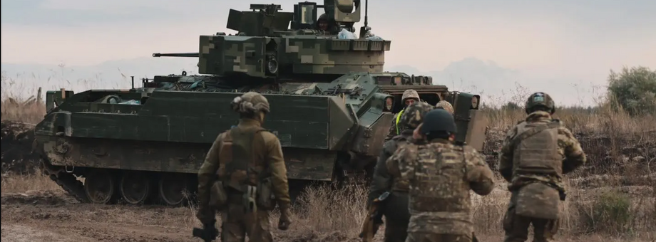 Bojowy wóz piechoty Bardley M-2 służący w ukraińskiej 47. Brygadzie Zmechanizowanej