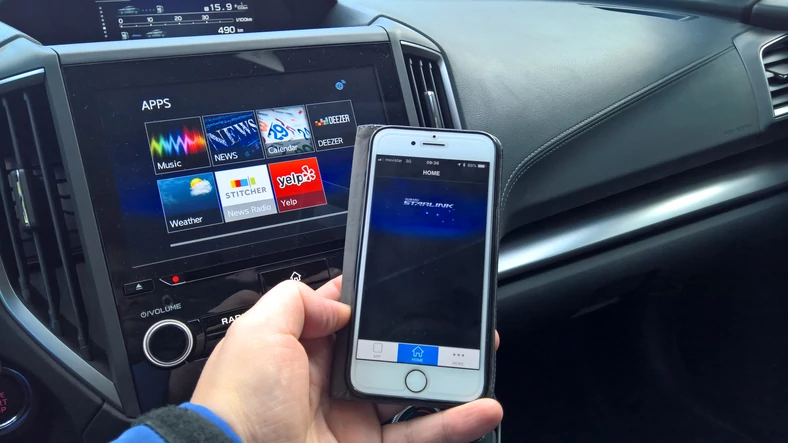 Subaru StarLink działa wolniej od Android Auto czy Apple CarPlay. Dostępna w iPhone oraz Android. Subaru Impreza