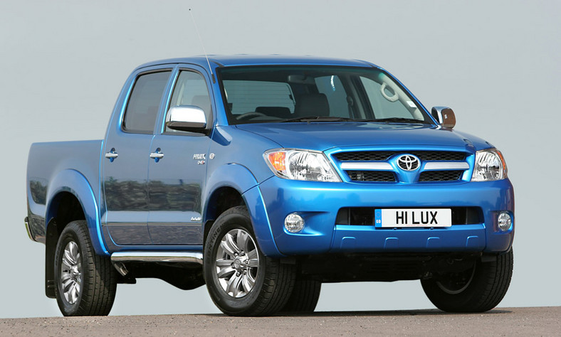 Używana Toyota Hilux: ciężarówka 4x4