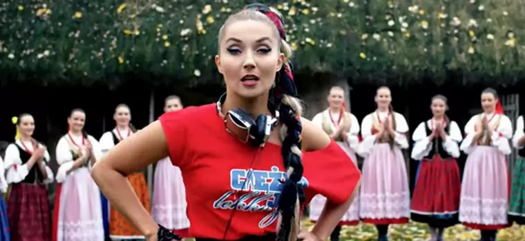 Twórcy polskiego hitu Eurowizji reklamują sluchawki. Jakie?