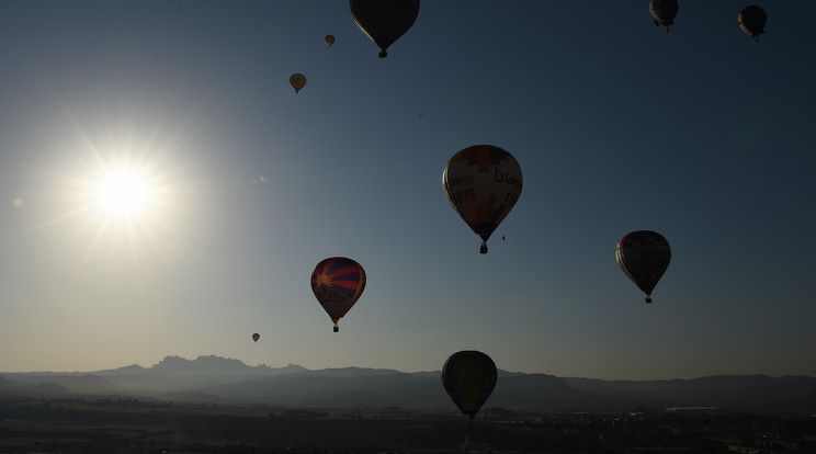 A hőlégballon balesetben 16 ember vesztette életét /Illusztráció: AFP