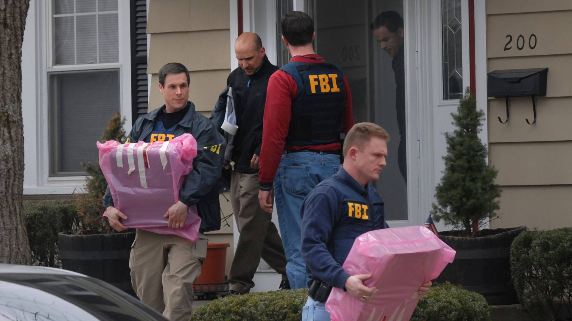 Urnebesna čestitka FBI-ja za praznike postala predmet sprdnje na netu