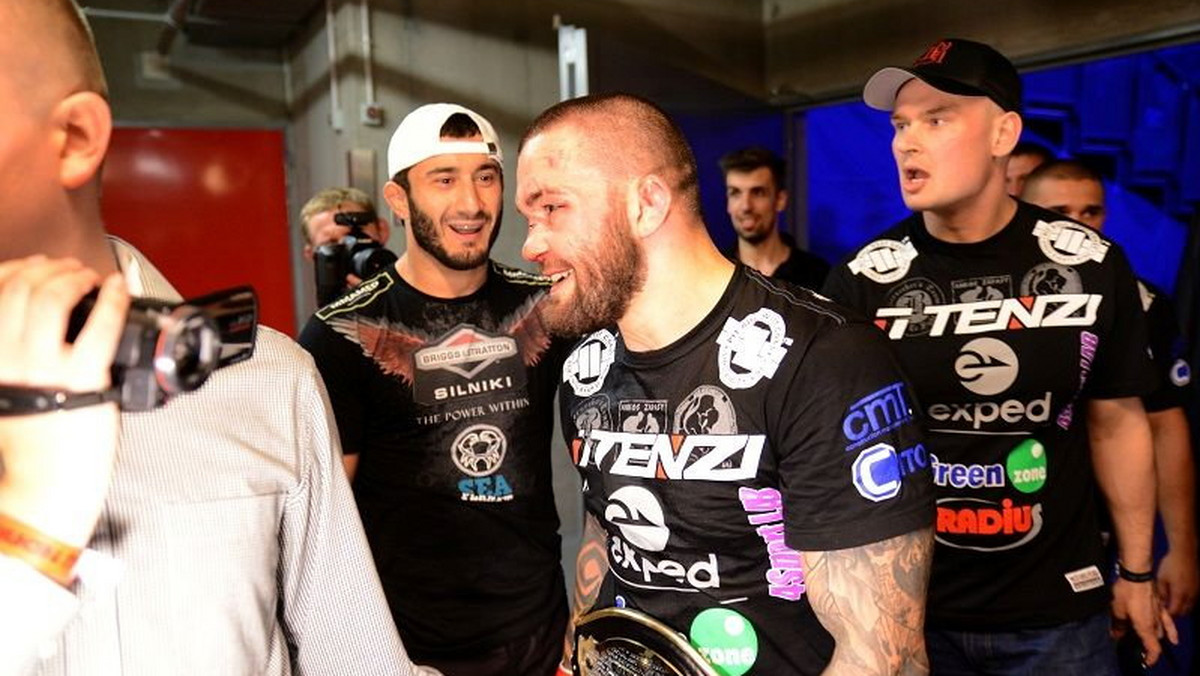 Oficjalne ważenie przed galą KSW 33: Materla vs Chalidow odbędzie się w piątek 27 listopada w krakowskiej Tauron Arenie. Punktualnie o godzinie 16:00 rozpocznie się sprawdzanie wag wszystkich osiemnastu uczestników sobotniego wydarzenia.