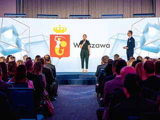 Gala Diamentów Forbesa 2023 w Warszawie była doskonałą okazją do podkreślenia osiągnięć polskich firm oraz ich wpływu na rozwój gospodarki kraju. Wyróżnione przedsiębiorstwa udowodniły, że dzięki innowacjom, odpowiednim wartościom i współpracy z różnymi sektorami, są w stanie osiągać sukcesy nawet w trudnych czasach kryzysu. To wydarzenie po raz kolejny potwierdziło, że polski biznes ma się dobrze i dąży do stałego wzrostu i rozwoju.