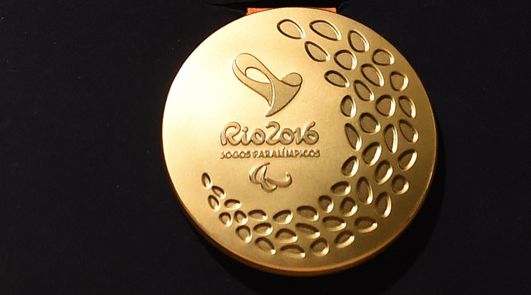 Íme a riói olimpia aranyérme /Fotó: AFP