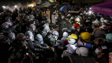 Policja w USA pacyfikuje protesty studentów. Joe Biden odpowiada na krytykę