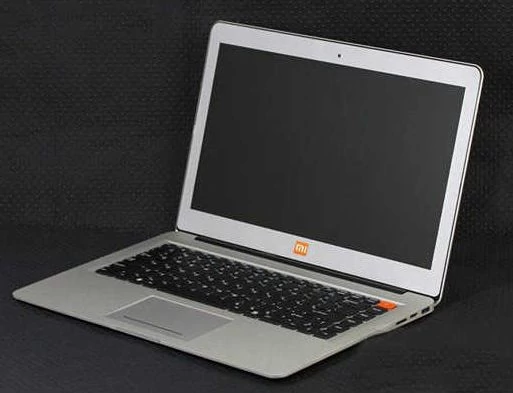 Podobno to pierwszy MacBook... wróć, laptop od Xiaomi