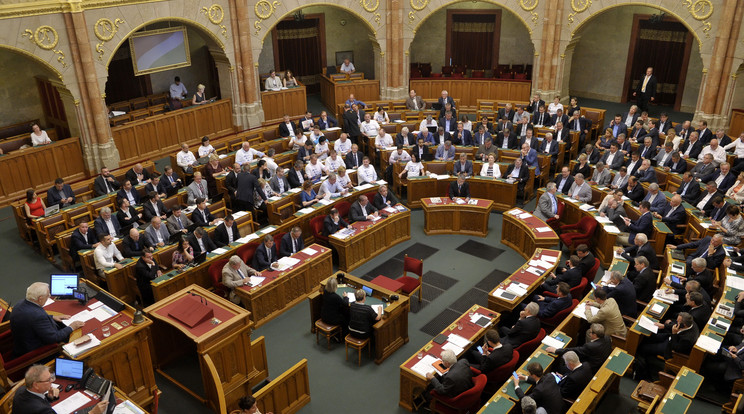 Mostantól a sajtó nem üldözheti a nyilatkozni nem kívánó politikusokat /Fotó: MTI/Kovács Attila
