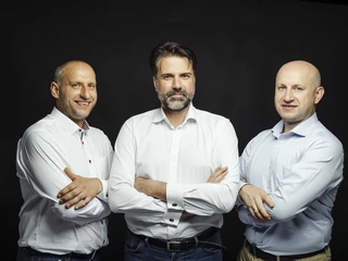 Od lewej: założyciele firmy Creotech: Grzegorz Kasprowicz, dr Grzegorz Brona i Pawel Kasprowicz.