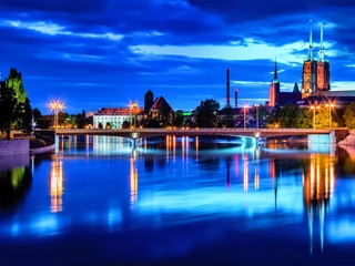 Wrocław jest jednym z najdynamiczniej rozwijających się miast w Polsce. Na tutejszych uczelniach studiuje ponad 100 tys. studentów.