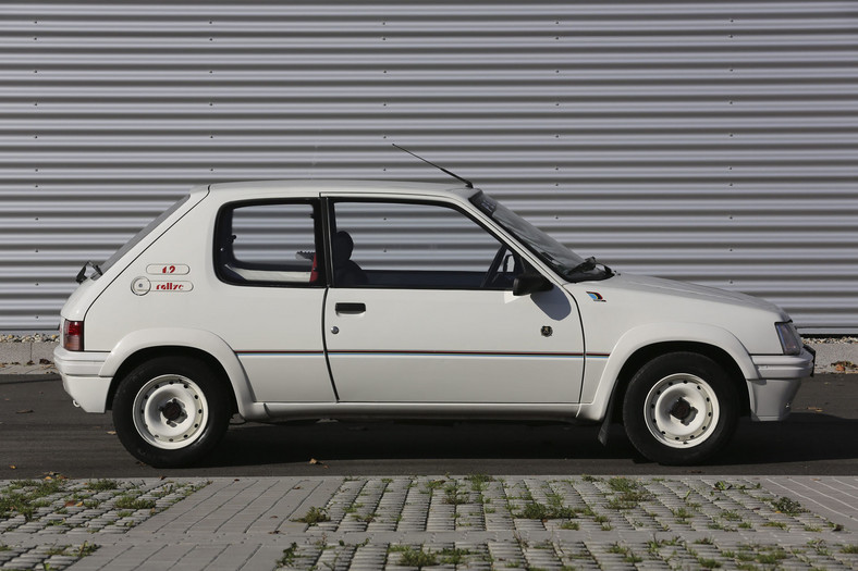 Peugeot 205 Rallye 1.9 - rajdówka wagi lekkiej