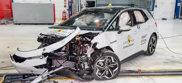 Elektryczny Volkswagen ID.3 rozbity przez Euro NCAP. Jak wypadł?