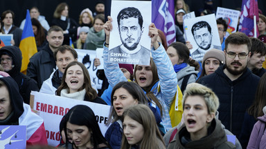 "Stop finansowaniu wojen". Demonstracja w Warszawie [ZDJĘCIA]