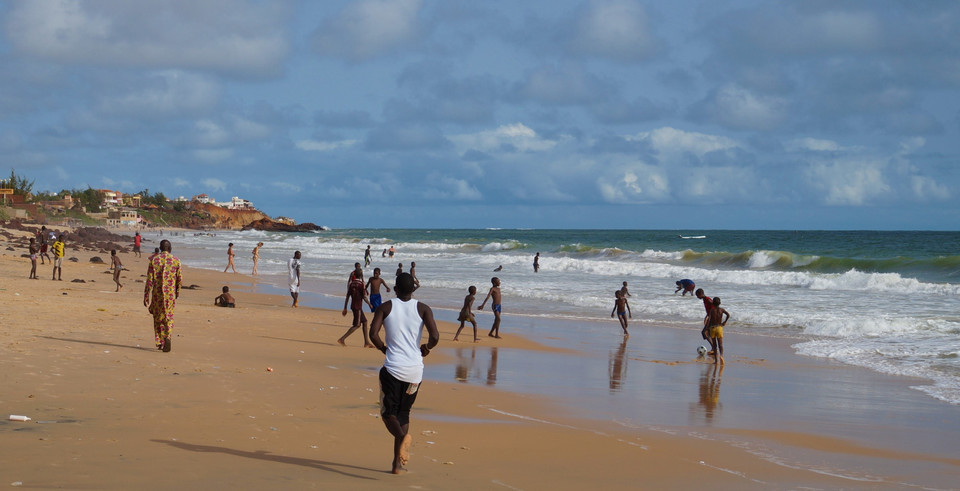 Mecz piłkarski na plaży w Senegalu