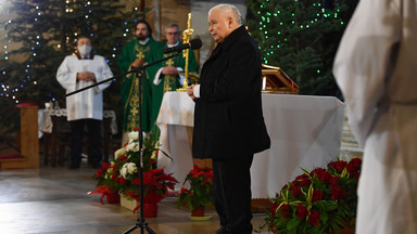 Jarosław Kaczyński przemawiał na mszy bez maseczki. Sanepid zbada, czy złamane zostały obostrzenia