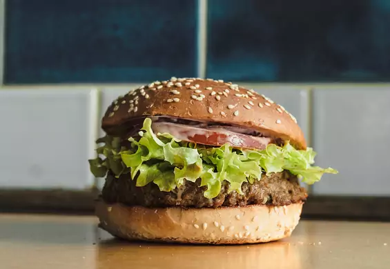Bobby Burger wprowadza pierwszego wegańskiego burgera Power Plant