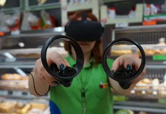 Wypieku chleba nauczą się w wirtualnej rzeczywistości. Biedronka szkoli na goglach VR