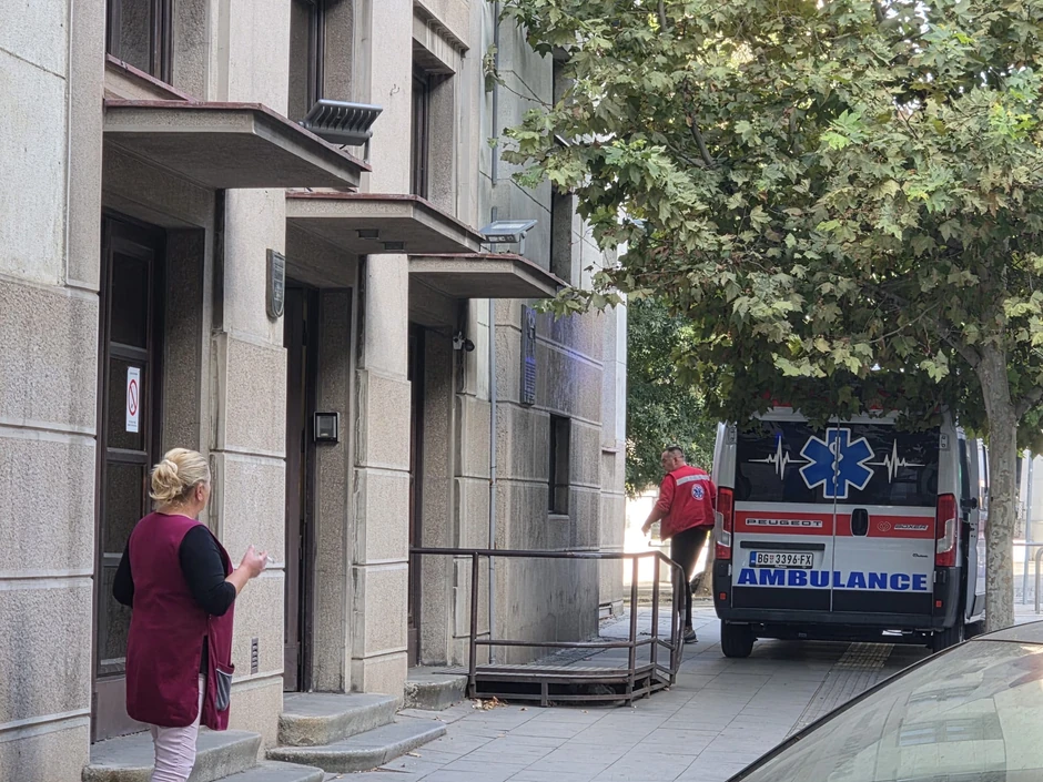 Hitna pomoć ispred Prve beogradske gimnazije 23.9.2026.