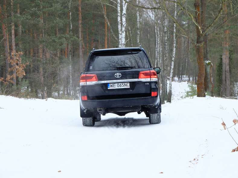 Toyota Land Cruiser V8